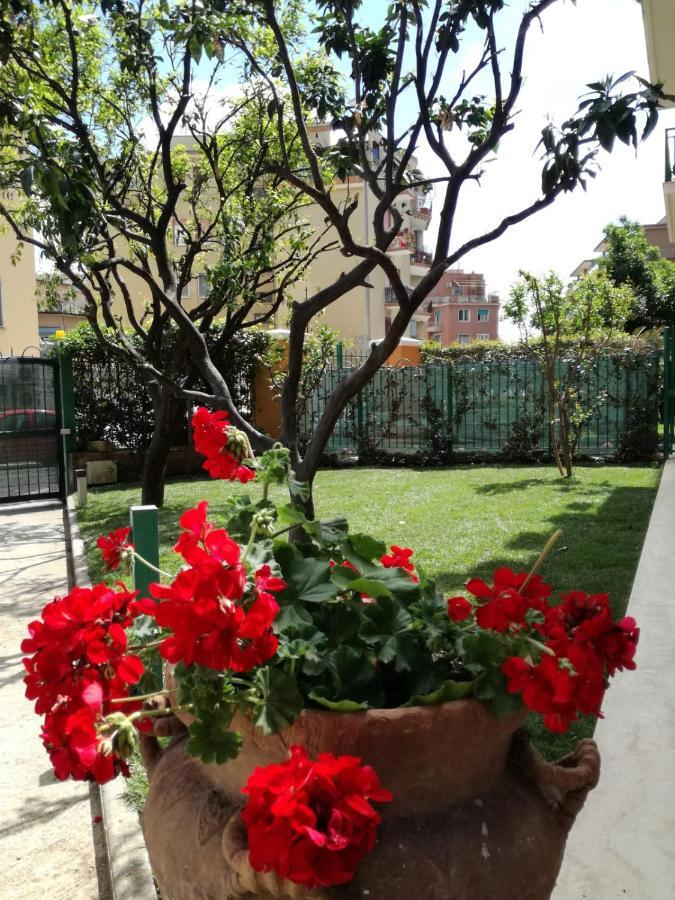 Angolo sul Giardino Roma Esterno foto
